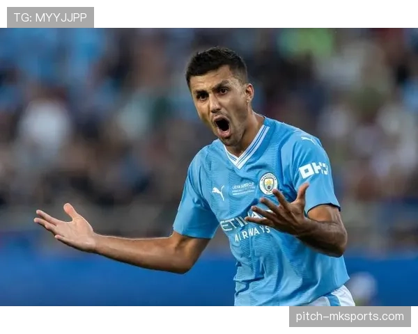 恰尔汗奥卢：技术大师引领中场变革，重塑球队战术核心