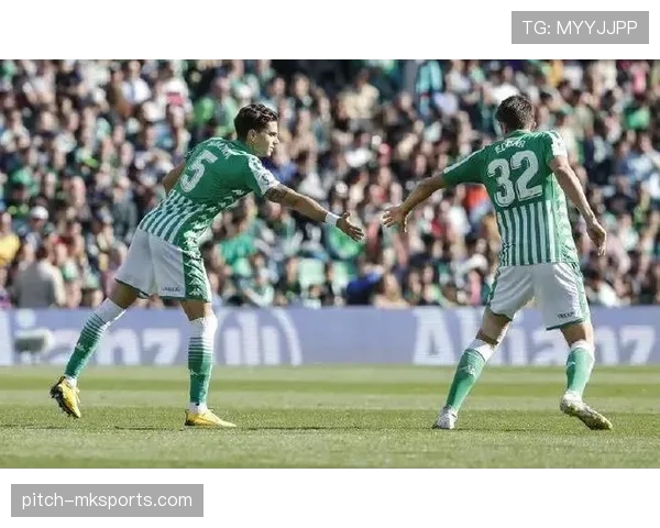 阿斯帕斯状态回暖,团队协作助力俱乐部稳步前行 阿斯帕斯状态回暖,团队协作助力俱乐部稳步前行