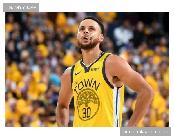 多萨里助攻表现稳健,助力球队迎来逆转胜利分析 多萨里助攻表现稳健,助力球队迎来逆转胜利分析